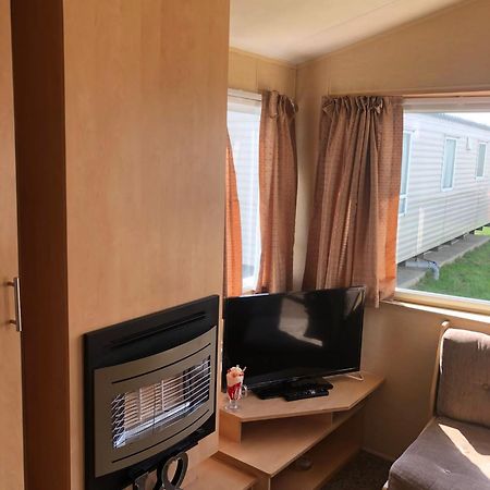 Adorable 2 Bedroom Caravan In 滨海克拉克顿 外观 照片
