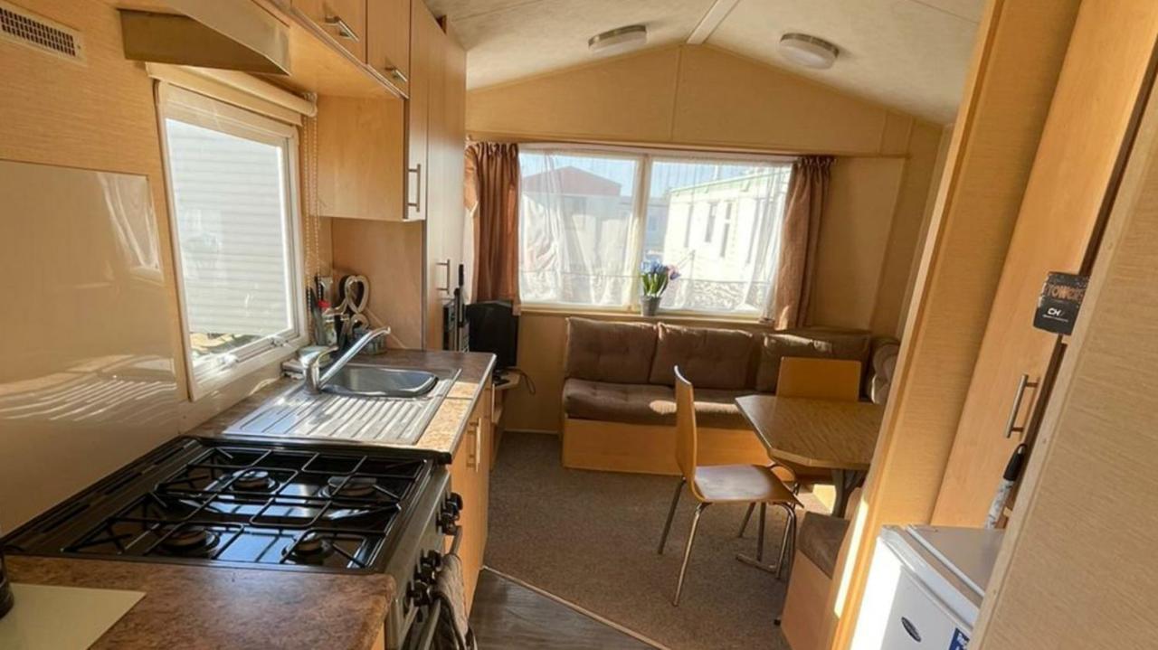 Adorable 2 Bedroom Caravan In 滨海克拉克顿 外观 照片