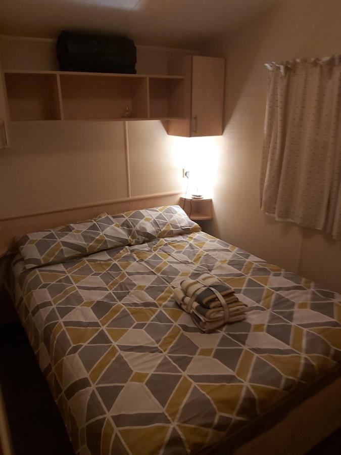 Adorable 2 Bedroom Caravan In 滨海克拉克顿 外观 照片